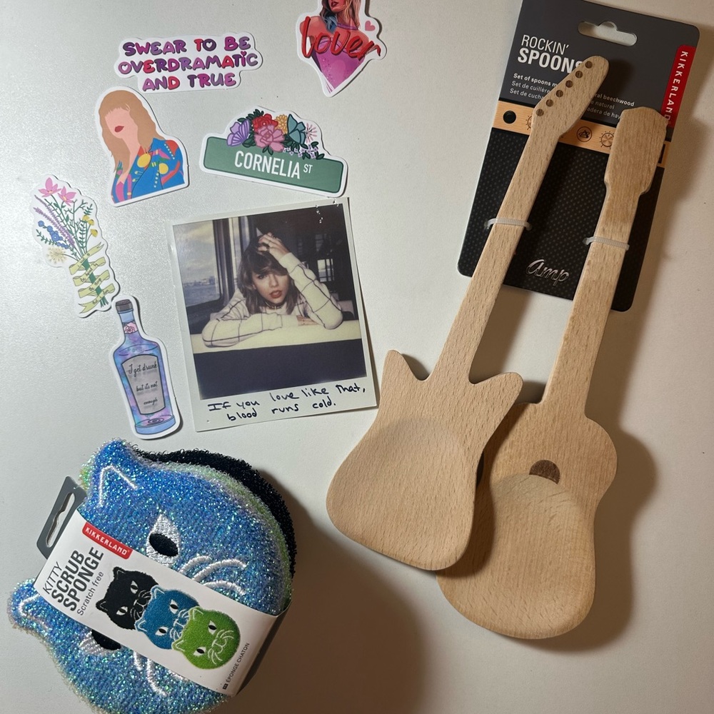 TAYLOR SWIFT LOVER GIFT SET
